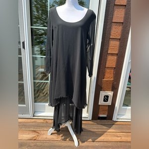 August Silk Black Beaded 100% Silk High / Low Hem Vintage, flared sleeves.